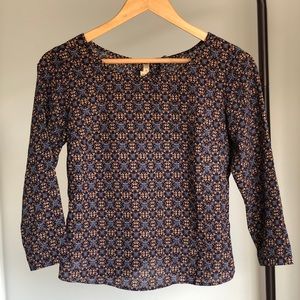 Patterned linen blouse
